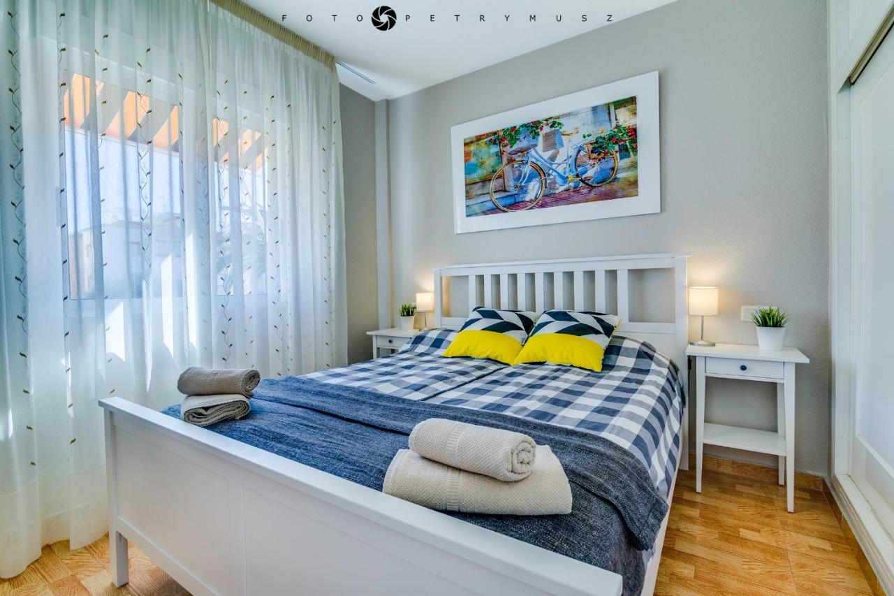 108 Apartament Fabulus Torrevieja Eksteriør bilde